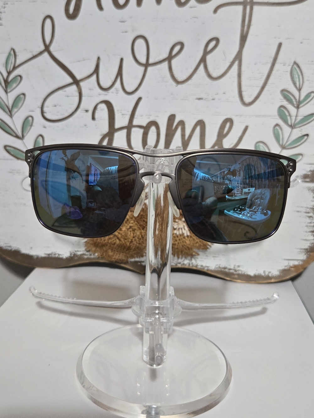 Oakley Titanium Sunglass Arm in Pewter with White Logo